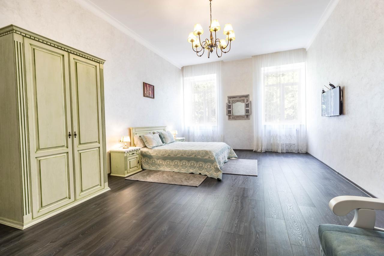 Dominicana L Apartments L Lviv Historical City Center Buitenkant foto
