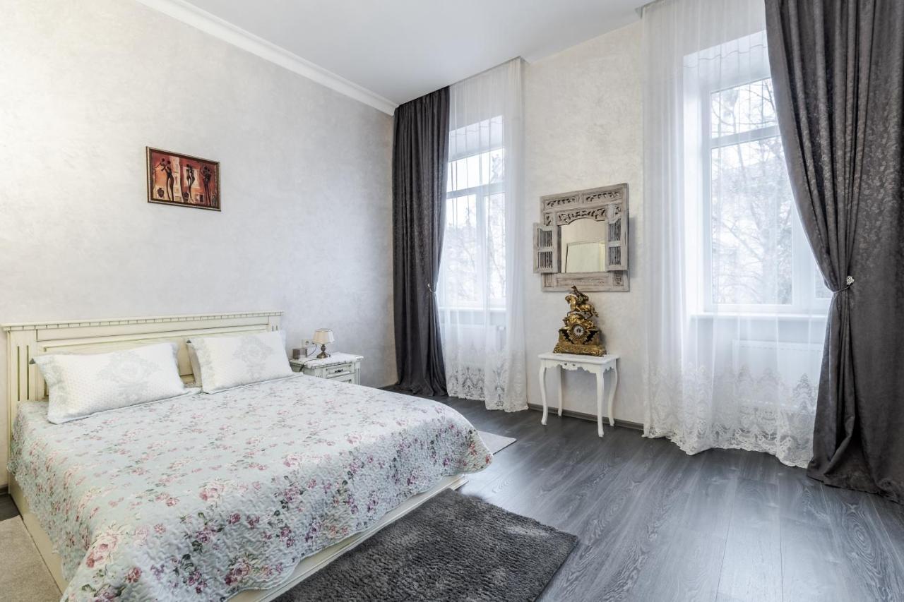 Dominicana L Apartments L Lviv Historical City Center Buitenkant foto
